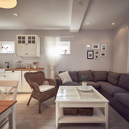 Apartments Tonka Trogir Bagian luar foto
