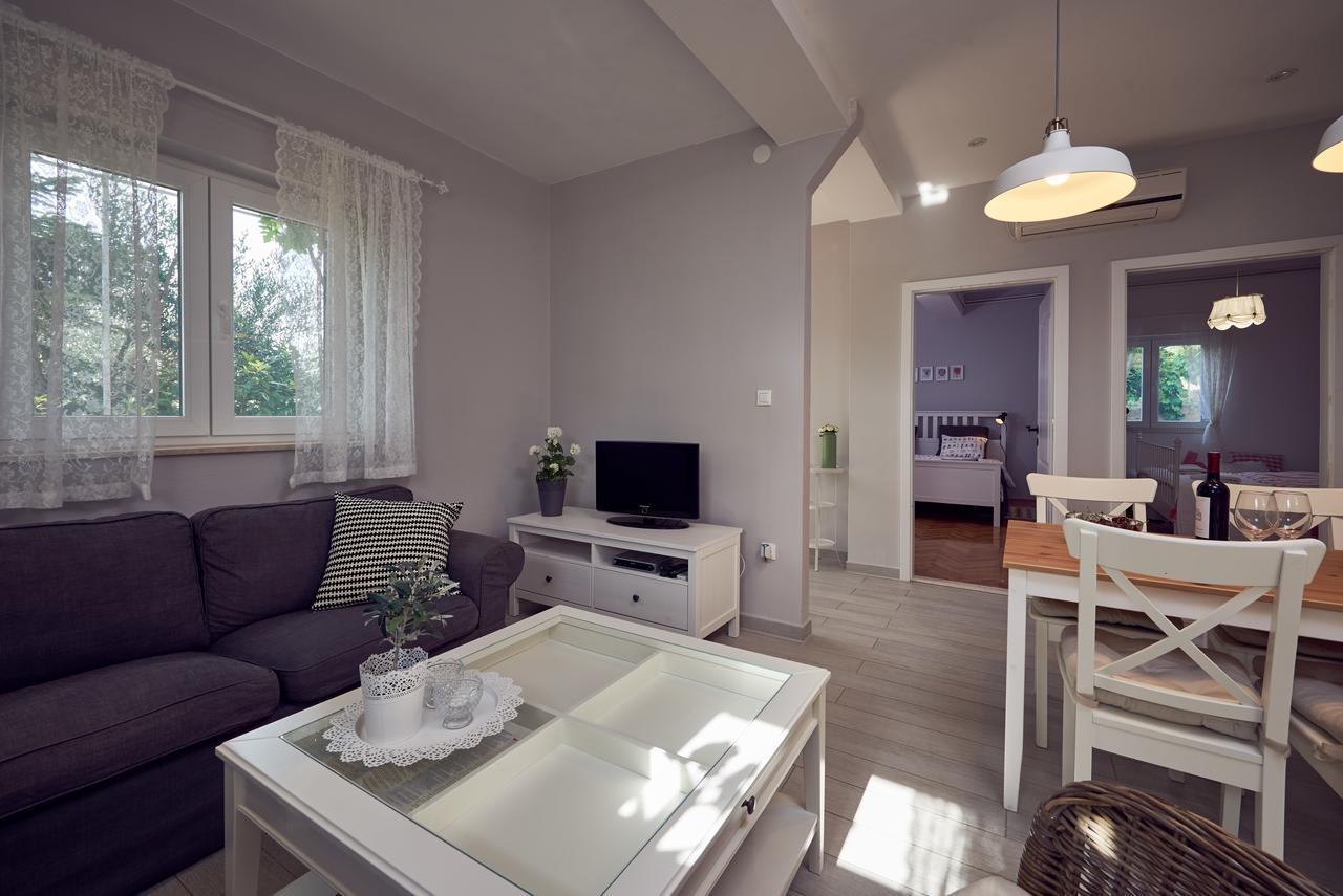 Apartments Tonka Trogir Ruang foto